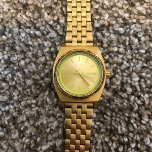 Nixon watch— The small time teller BRAND NEW BATTERY